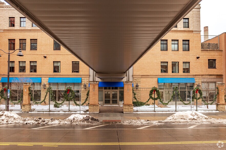 More Photos Of 26 E Superior St, Duluth Office Residential For Lease