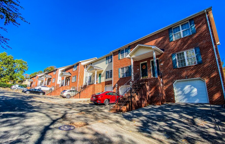 More Photos Of 854 Duke Gloucester St SW, Roanoke Apartments For Sale