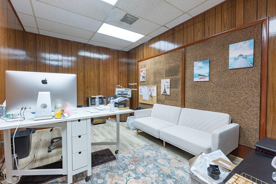 More Photos Of 8620 Winton Rd, Cincinnati Medical For Sale