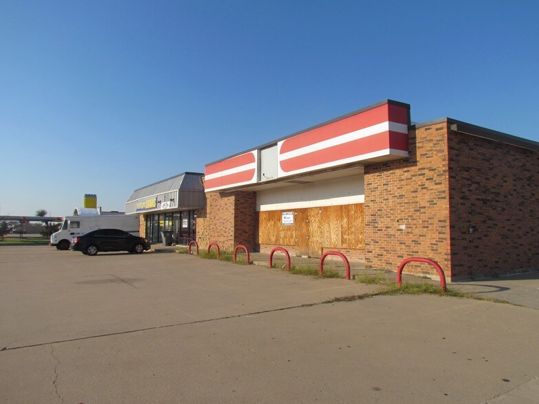 More Photos Of 2908 NW Sheridan Rd, Lawton Convenience Store For Sale