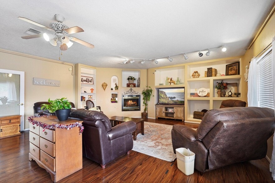 More Photos Of 3130 Vista Grande Dr NW, Albuquerque Assisted Living For Sale