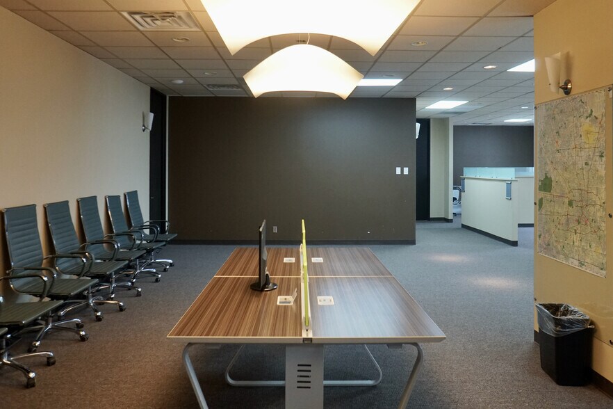 More Photos Of 8403 Westglen Dr, Houston Flex For Sale