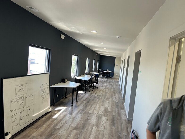 More Photos Of 80 W Lake St, Northlake Light Distribution For Sale