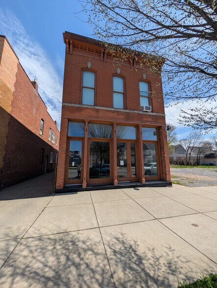 More Photos Of 577 Niagara St, Buffalo Storefront Retail Office For Lease