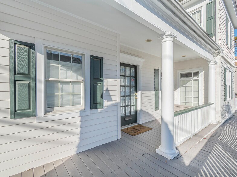 More Photos Of 17 S Maryland Ave, Port Washington Loft Creative Space For Sale