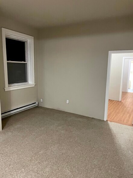 More Photos Of 205 1st St NW, Hampton Apartments For Sale