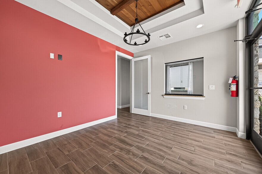 More Photos Of 2743 Imperia Dr, Sugar Land Medical For Sale