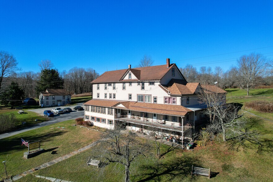 More Photos Of 263 Como Rd, Lake Como Specialty For Sale