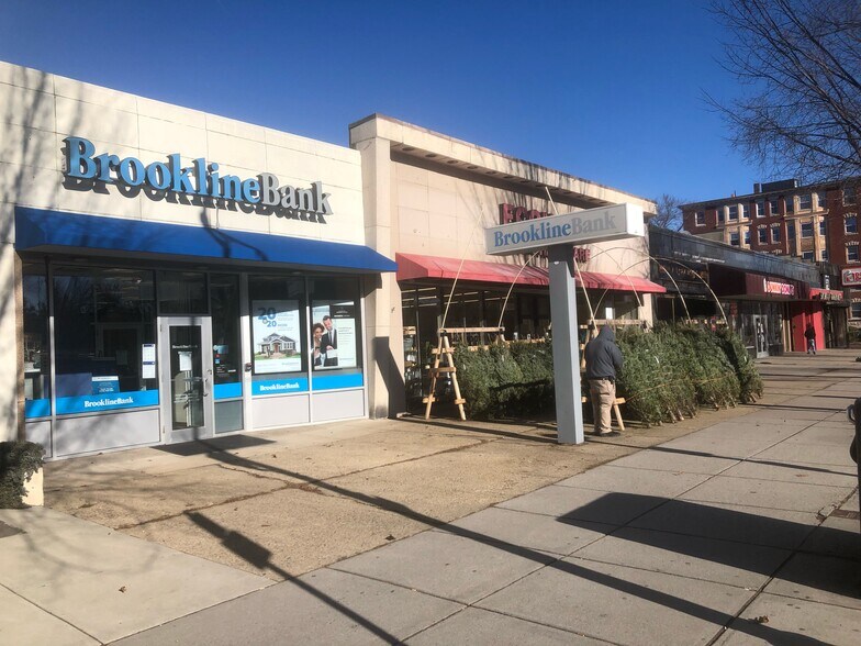 More Photos Of 1004-1016 Beacon St, Brookline Restaurant For Lease