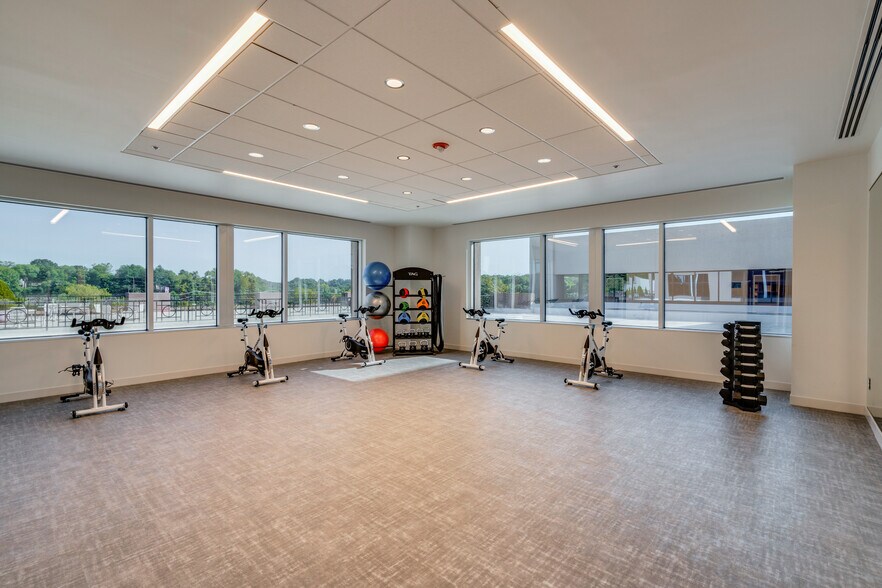 More Photos Of 26 Century Blvd, Nashville Office Residential For Lease