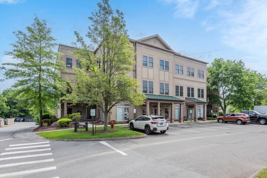 More Photos Of 464 Heritage Rd, Southbury Medical For Lease