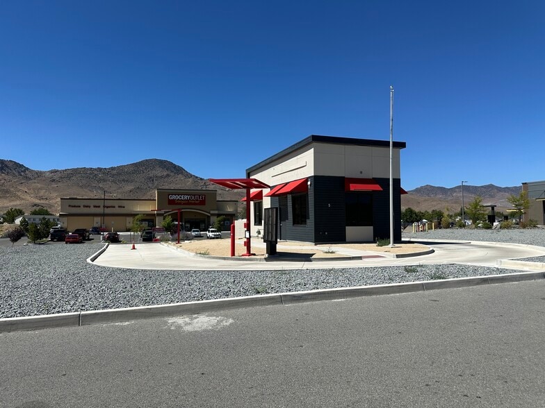 More Photos Of 5 Dayton Village Pky, Dayton Fast Food For Lease