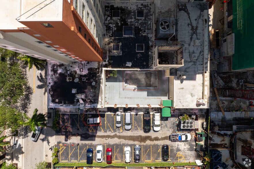 More Photos Of 340 Biscayne Blvd, Miami Hotel For Sale