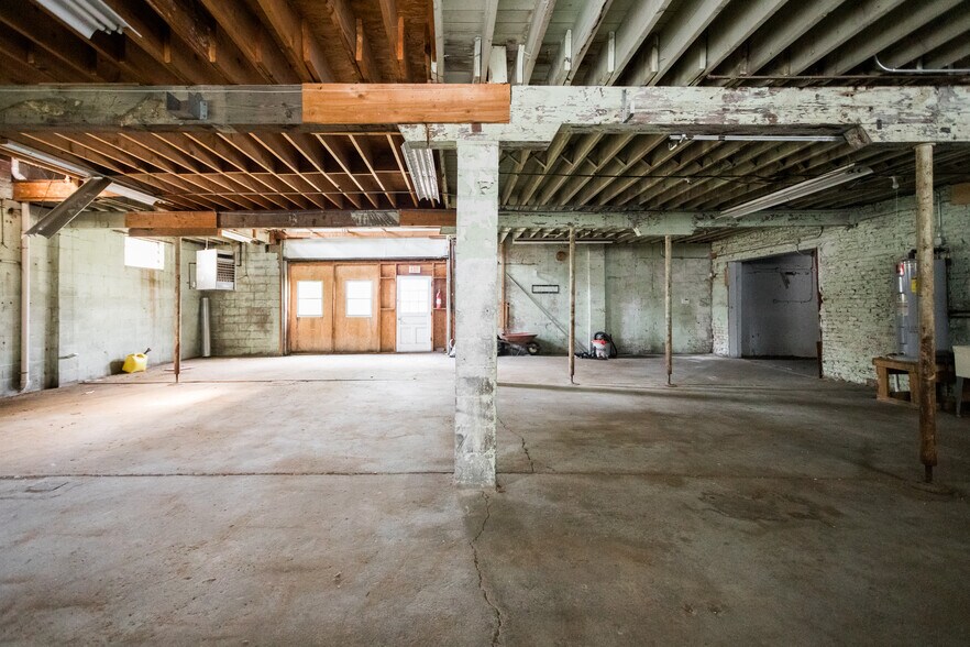 More Photos Of 3143 Bellevue St, Detroit Warehouse For Sale