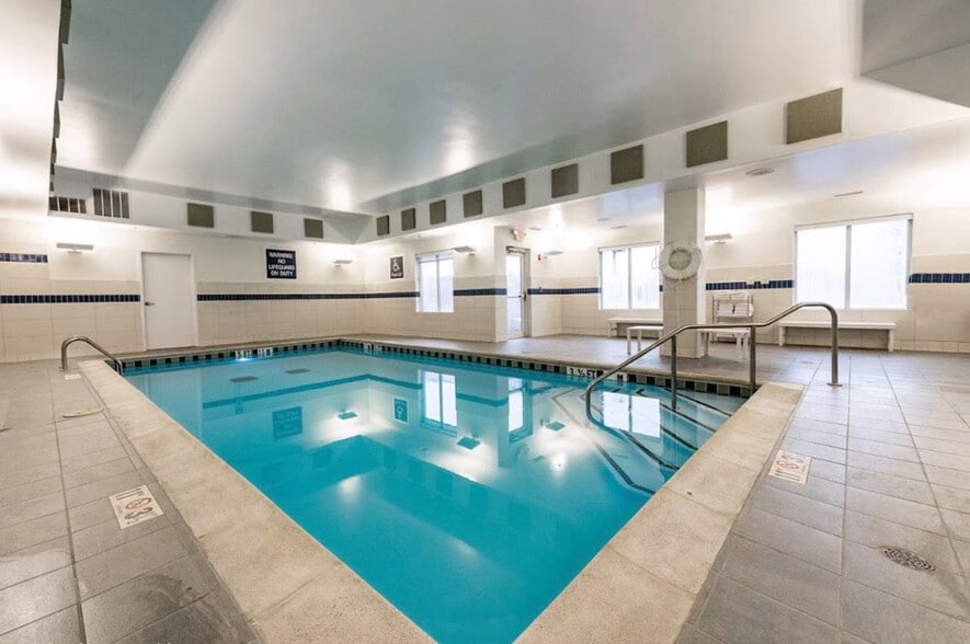 More Photos Of 327 Fountains Pky, Fairview Heights Hotel For Sale