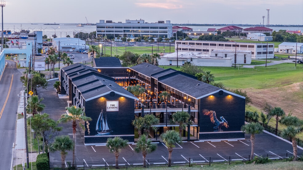 More Photos Of 928 Ferry Rd, Galveston Apartments For Sale