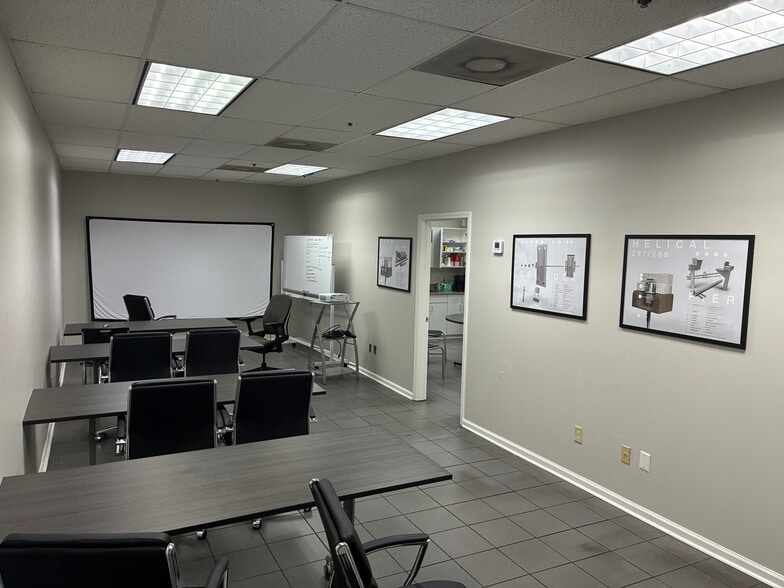 More Photos Of 3995 Pine Ln SE, Bessemer Manufacturing For Lease