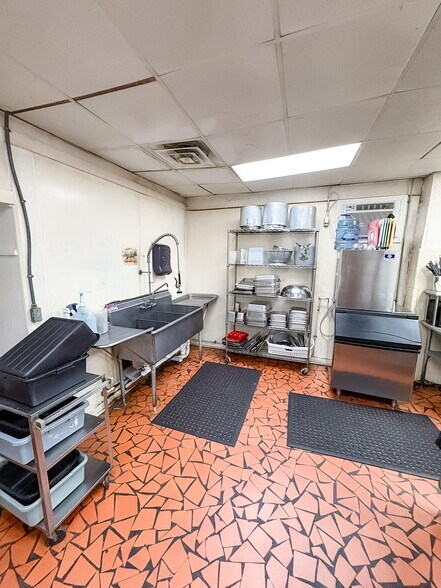 More Photos Of 226 E Main St, Bennettsville Storefront For Sale