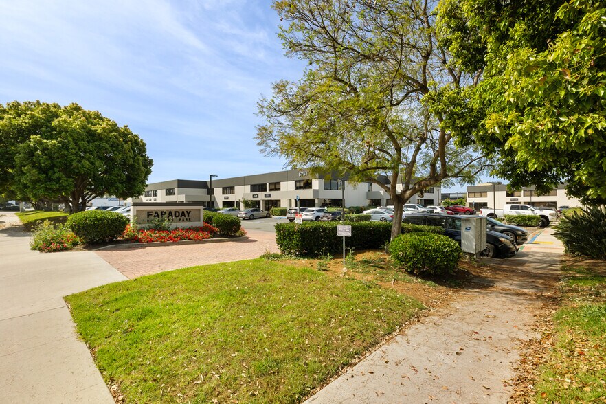 More Photos Of 5731 Palmer Way, Carlsbad Research And Development For Lease