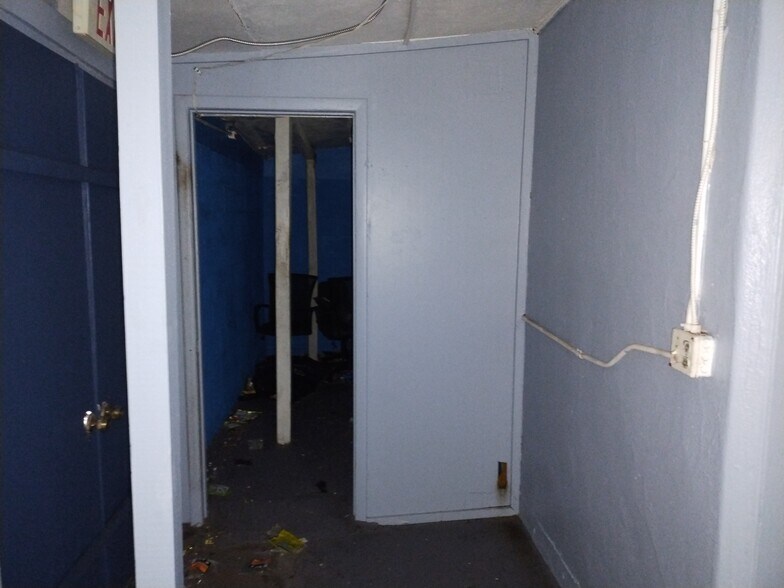 More Photos Of 1700 US Highway 17 N, Seville Convenience Store For Sale