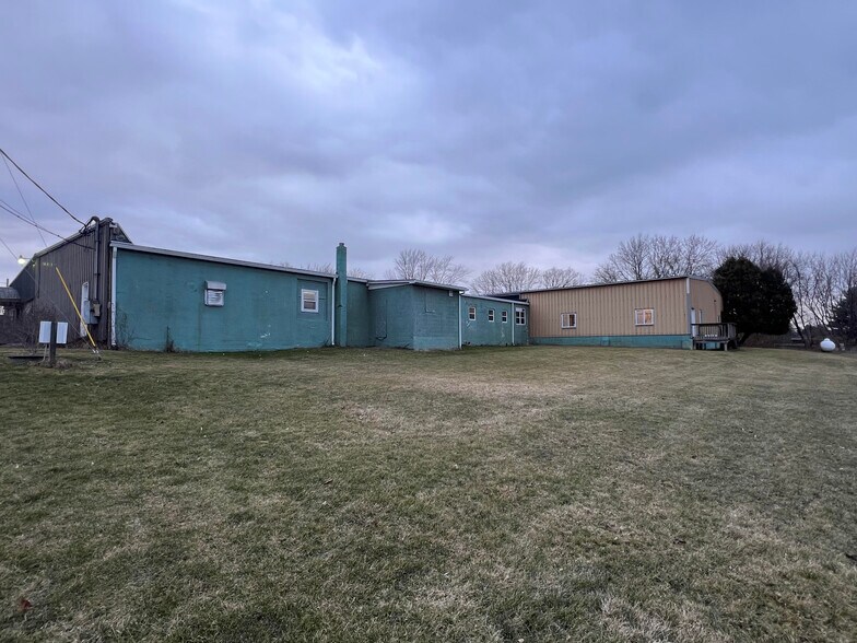 More Photos Of 4265 Main st, Hemlock Manufacturing For Sale