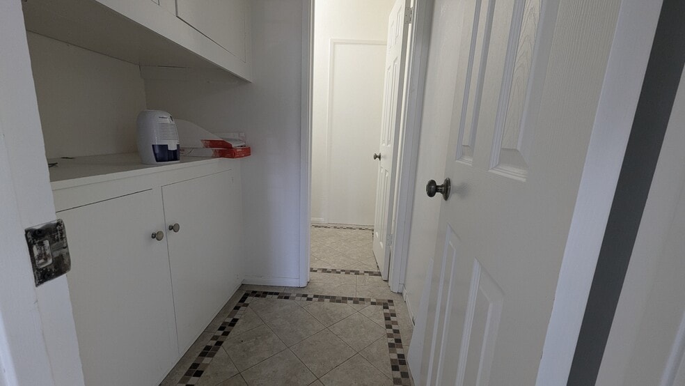 More Photos Of 4425 Cass St, San Diego Office For Lease