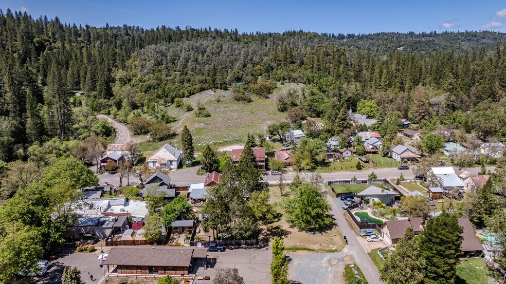 More Photos Of 21376 Consolation St, Volcano Specialty For Sale