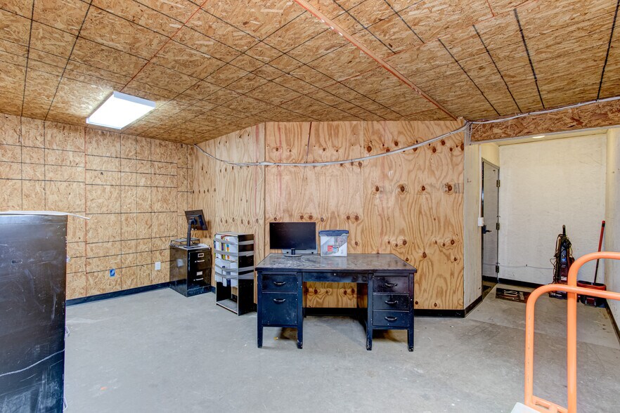 More Photos Of 1242 Nowell Dr, Augusta Warehouse For Sale