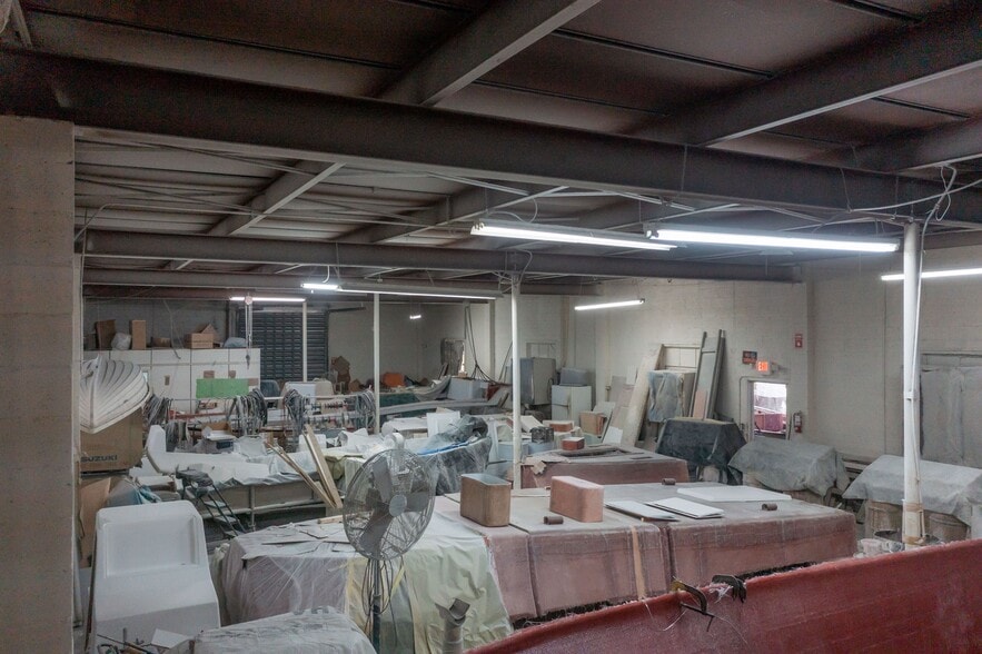 More Photos Of 1040 E 26th St, Hialeah Warehouse For Sale