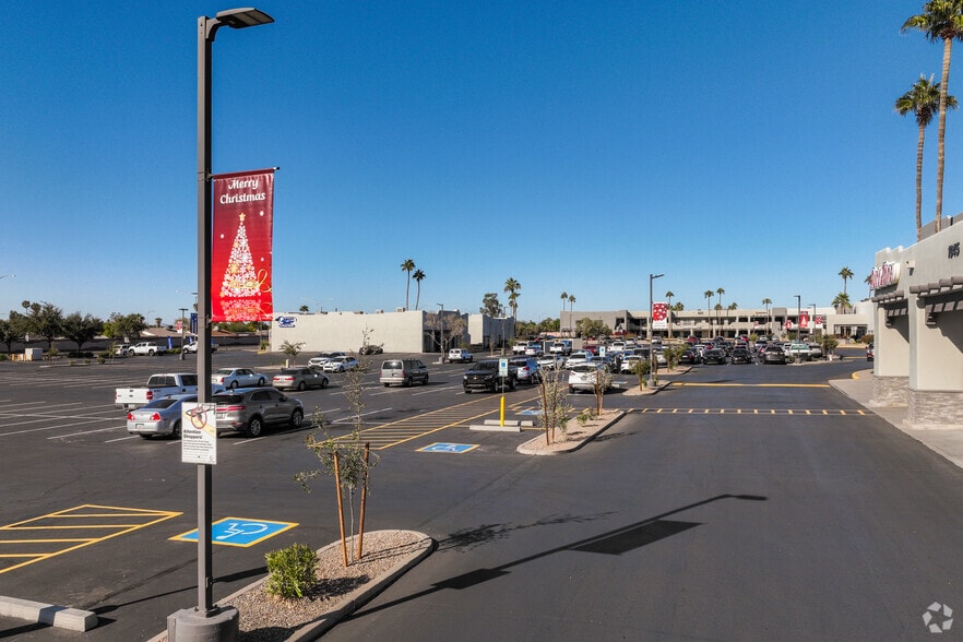 More Photos Of 925-2034 S Gilbert Rd, Mesa Unknown For Lease