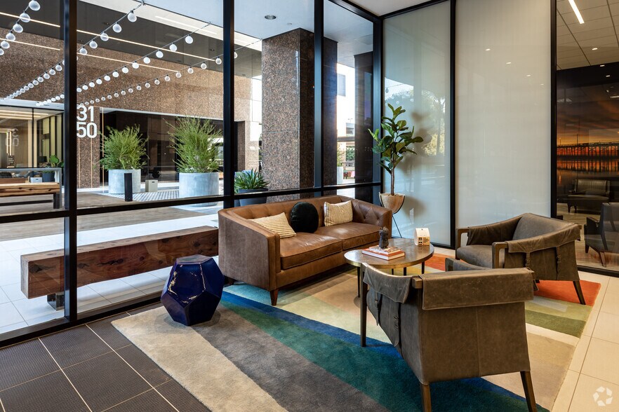 More Photos Of 3070 Bristol St, Costa Mesa Unknown For Lease