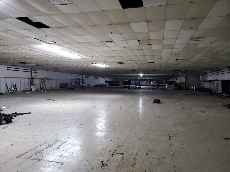 More Photos Of 926-932 Broadway, Newark Freestanding For Sale