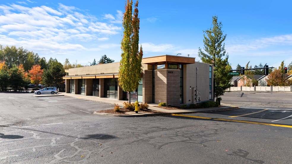 More Photos Of 4101-4104 SE 192nd Ave, Vancouver Storefront Retail Office For Sale