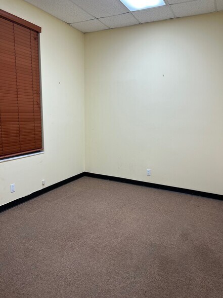 More Photos Of 1530 Cypress Dr, Jupiter Light Manufacturing For Lease