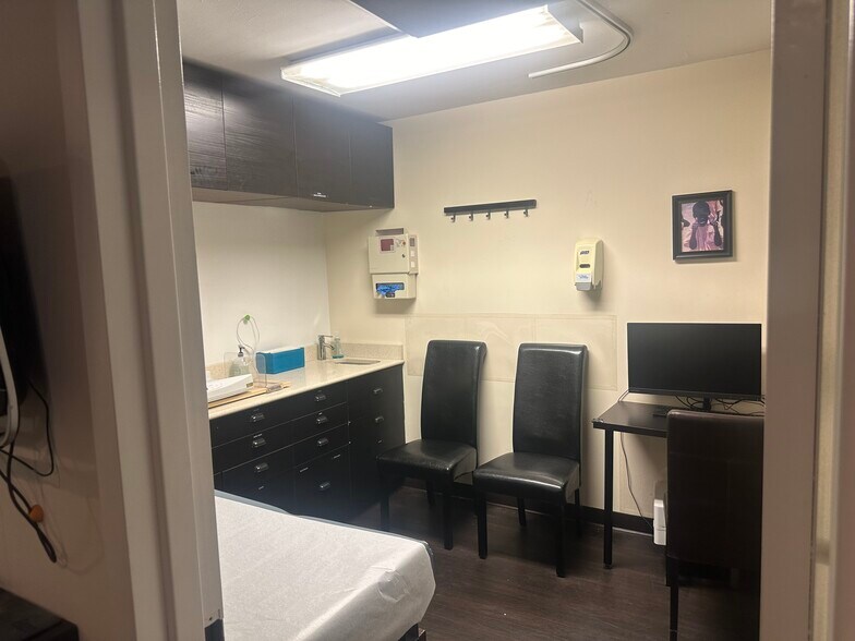 More Photos Of 330 W 58th St, New York Apartments For Lease