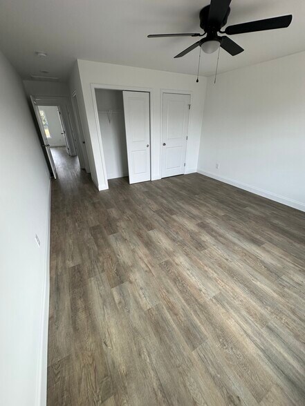 More Photos Of 4507 Greenway Ave, Wilmington Apartments For Sale