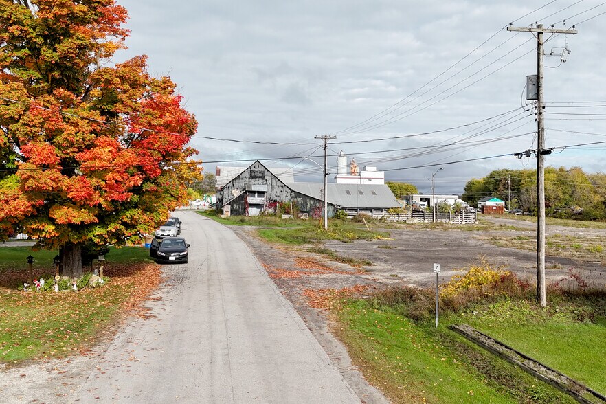 More Photos Of 41 Grange st, Smiths Falls Land For Sale
