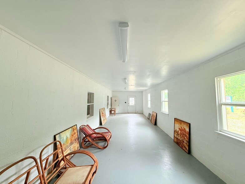 More Photos Of 7154 Richmond Hwy, Tappahannock Light Manufacturing For Sale