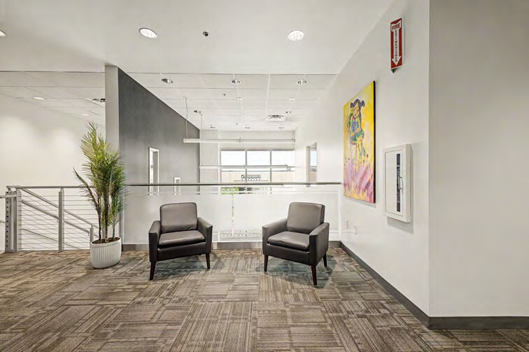 More Photos Of 230 N 48th Ave, Phoenix Manufacturing For Lease