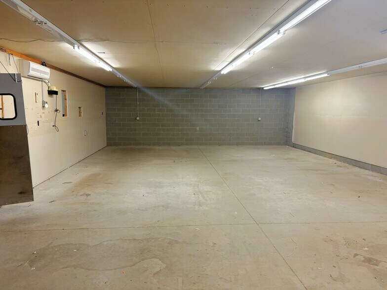 More Photos Of 603 Minnesota Ave W, Walker Storefront Retail Office For Lease