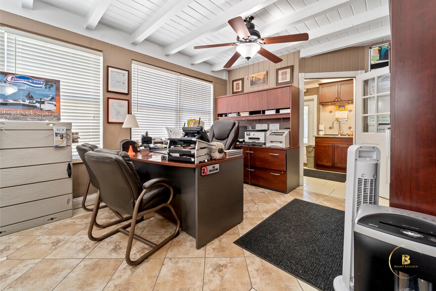 More Photos Of 342 N Orlando Ave, Cocoa Beach Light Manufacturing For Sale