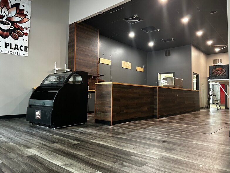 More Photos Of 10 Park Pl S, Atlanta Office For Sale