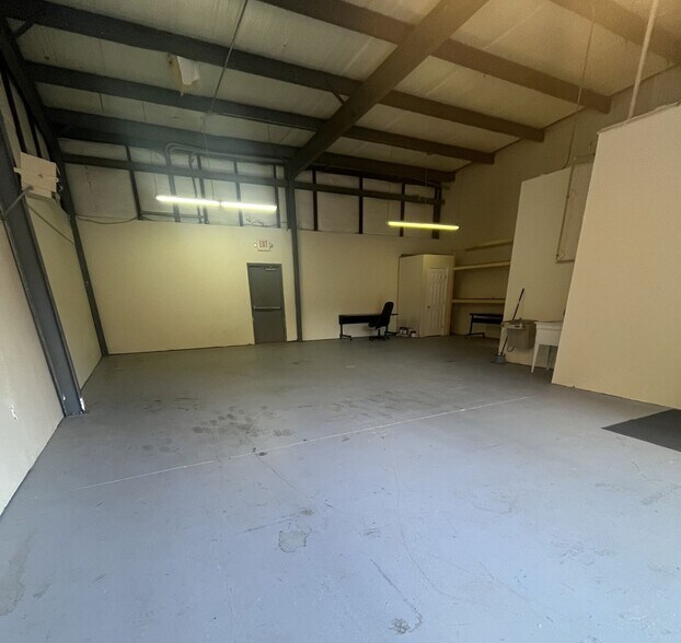 More Photos Of 4401 Baker Grove Rd, Acworth Warehouse For Lease