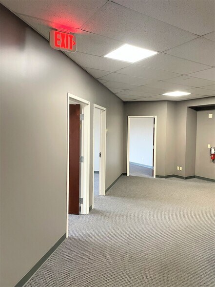 More Photos Of 15 N 3rd St, Newark Loft Creative Space For Lease