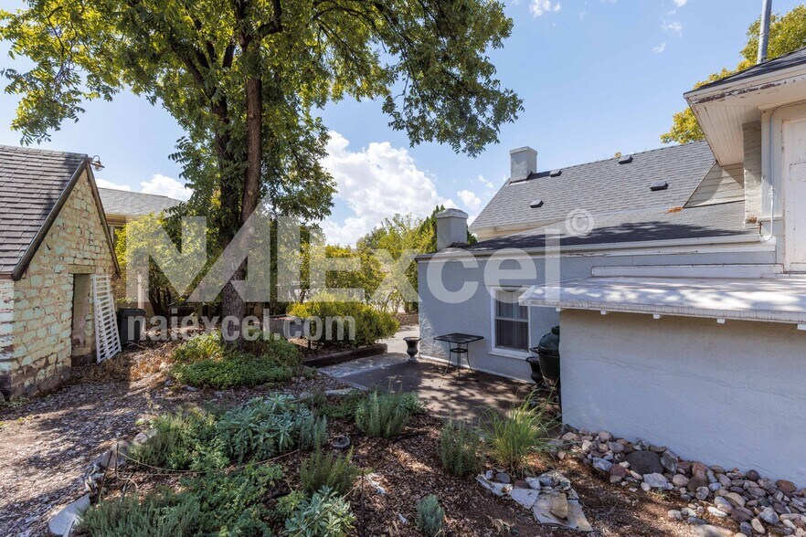 More Photos Of 2862 Santa Clara Dr, Santa Clara Restaurant For Sale