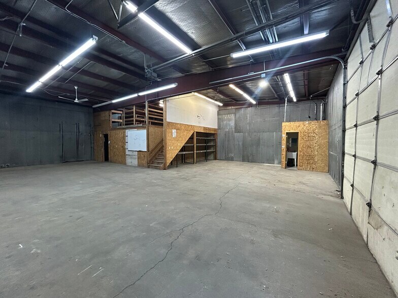 More Photos Of 201 Murray St, Niwot Warehouse For Lease