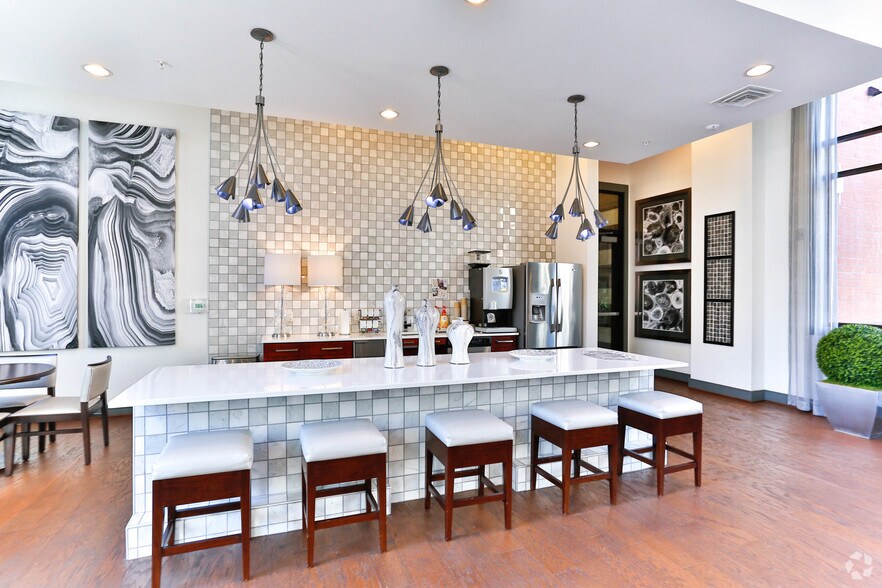 More Photos Of 1750 Camden Rd, Charlotte Apartments For Lease