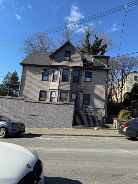 More Photos Of 145 Westervelt Ave, Staten Island Storefront Retail Residential For Sale