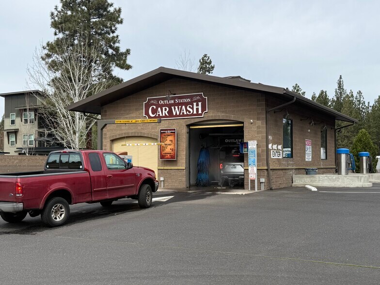 More Photos Of 1045 W Rail Way, Sisters Carwash For Sale