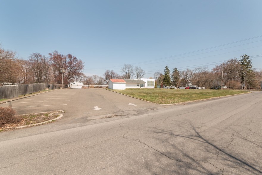 More Photos Of 3123 Route 9W, Saugerties Restaurant For Lease